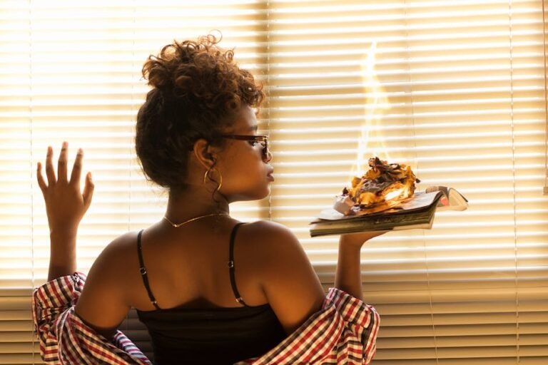 Master Storytelling: Proven Techniques for Captivating Audiences