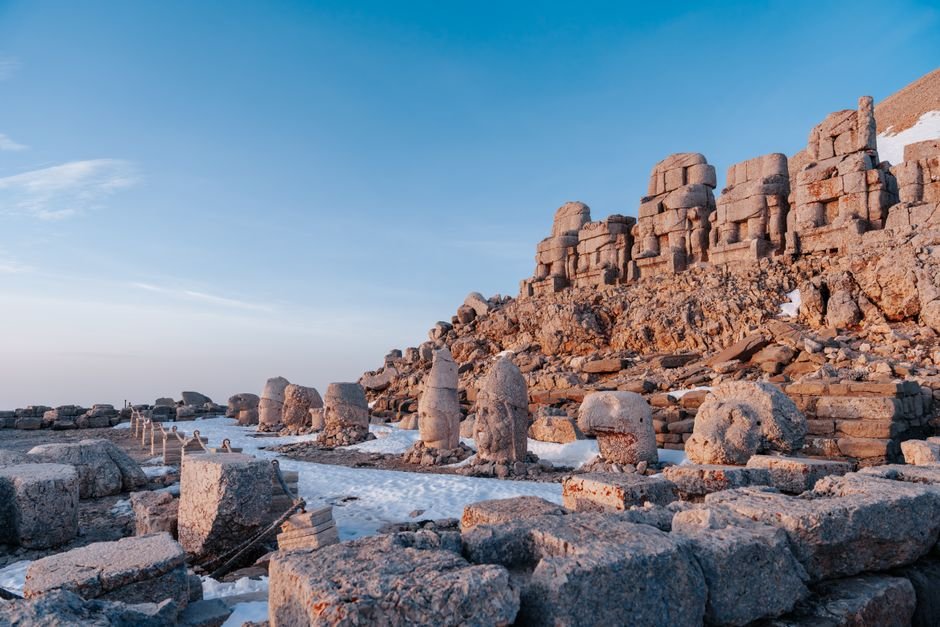 Unearthing California's Ancient Mysteries: Legends and Historical Sites to Explore