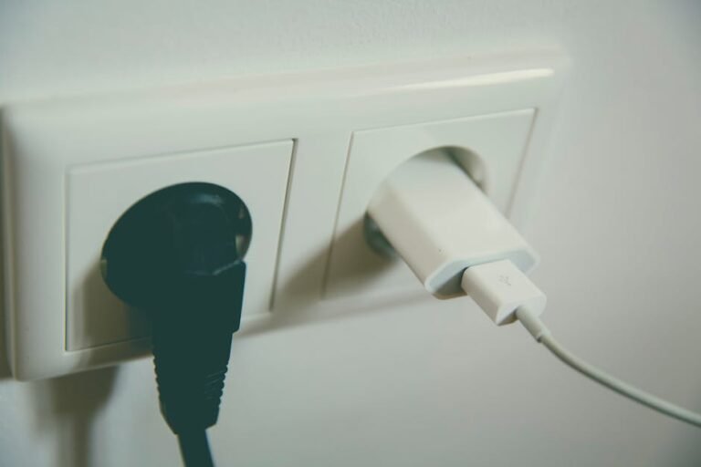 Navigating Electricity in California: A Traveler's Guide to Outlets & Voltage