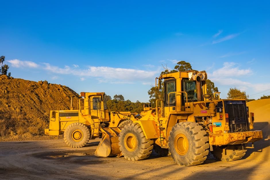 Why Diesel Dominates: Unpacking the Power & Efficiency of Heavy Machinery Engines